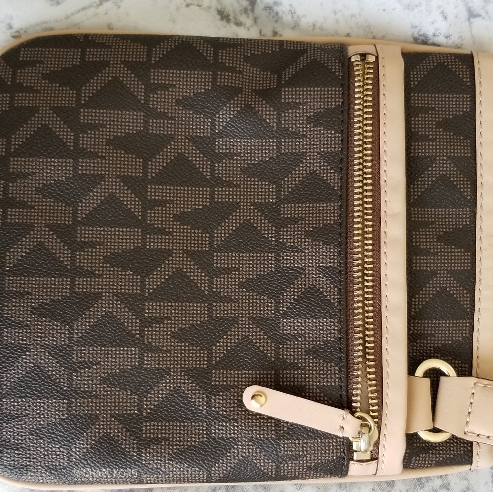 Michael Kors Crossbody